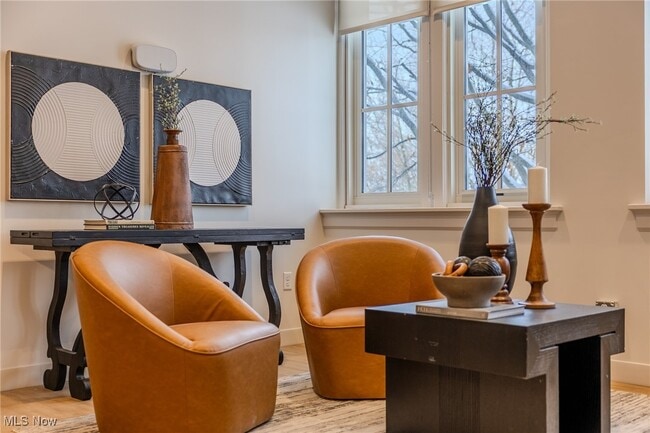 Building Photo - 25 E Spaulding St