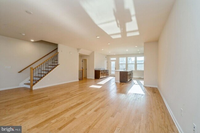 Building Photo - 103 Vaughn Dr Ext