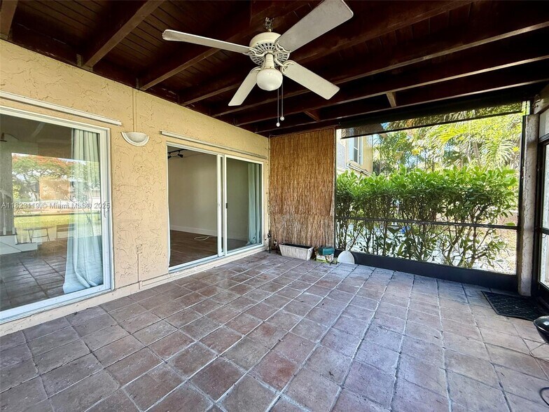 Building Photo - 8522 SW 103rd Ave