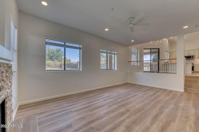 Building Photo - 12441 Via Ln