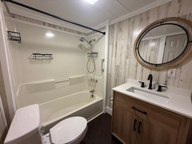 Building Photo - Charming Travelers Rest Cottage Near Swamp Rabbit Trail
