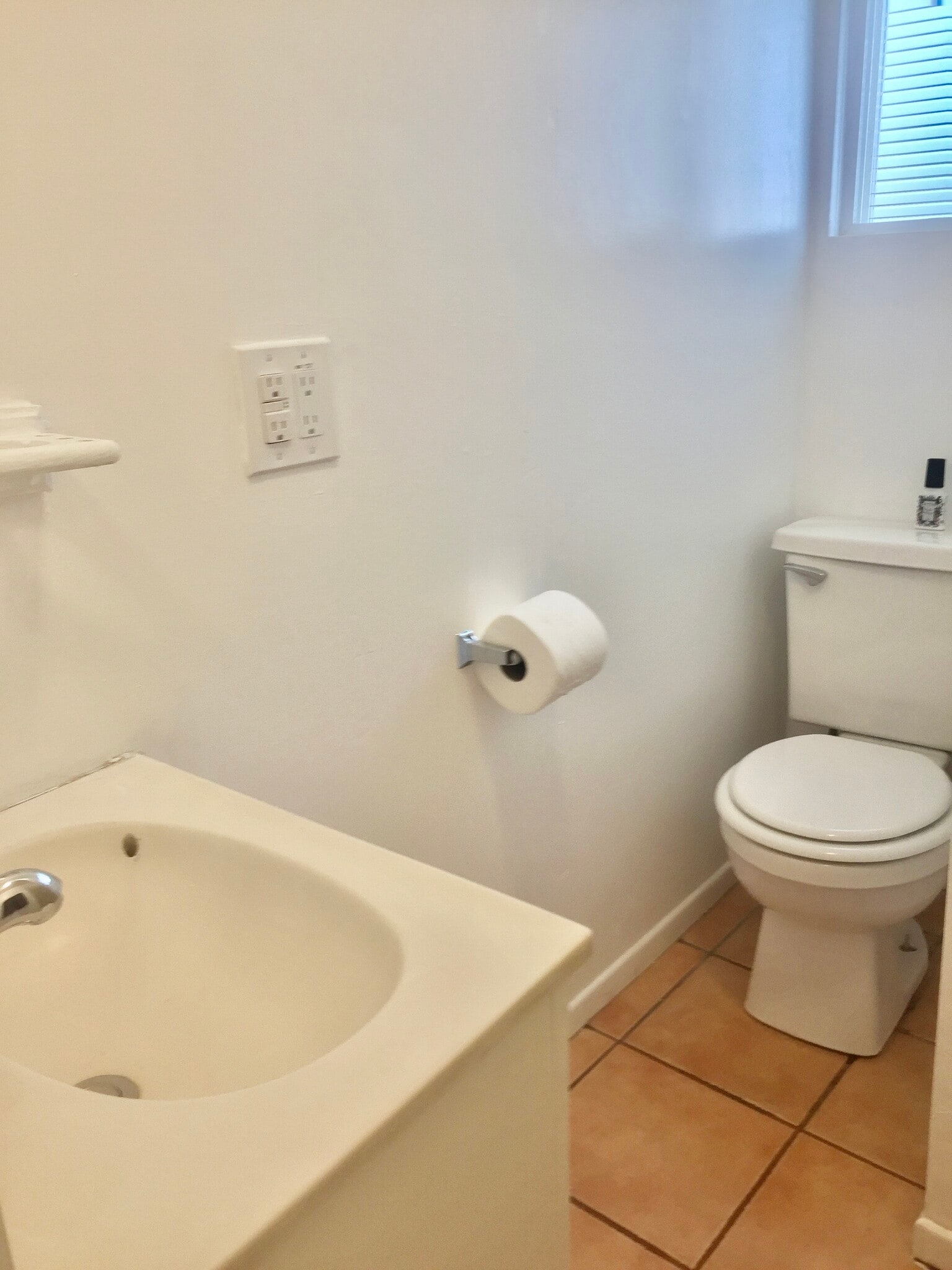 Building Photo - 10420 Buford Ave