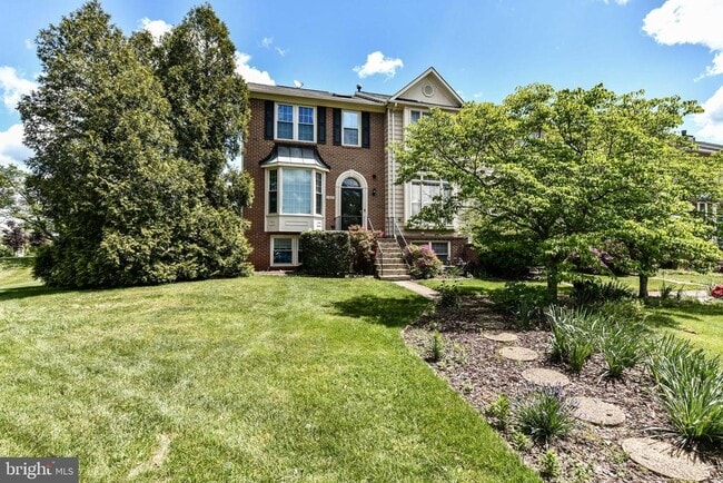 Building Photo - 21820 Leatherleaf Ct