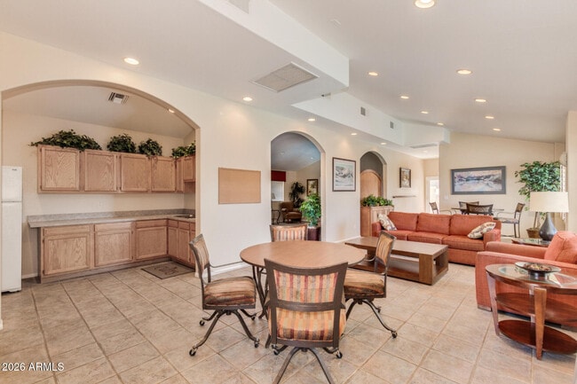 Building Photo - 1720 E Thunderbird Rd