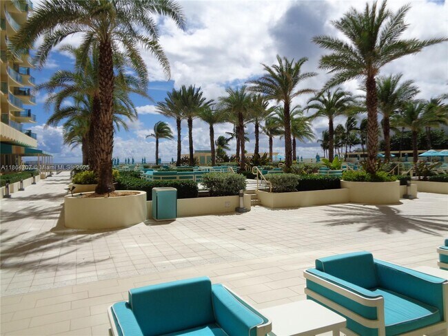 Building Photo - 2501 S Ocean Dr