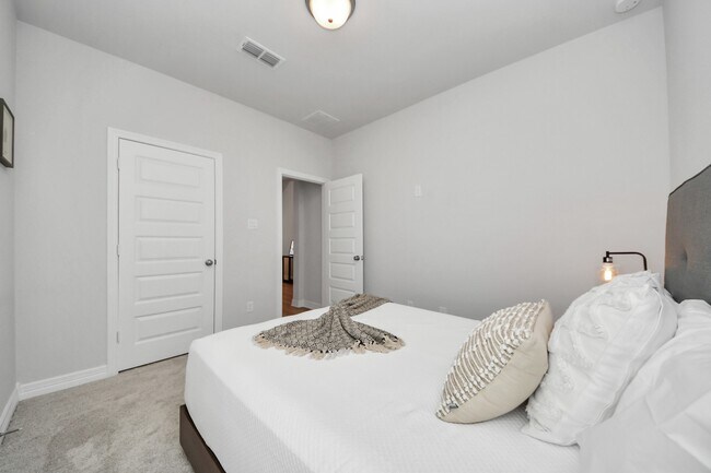 Building Photo - 9302 Blackwell Orchard Ln