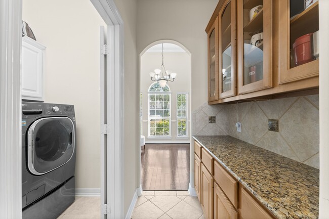 Building Photo - 16131 Woodbend Trail Dr