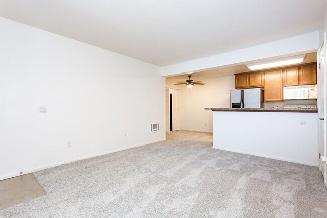 Building Photo - Cute Condo at Mission Trails Villas!