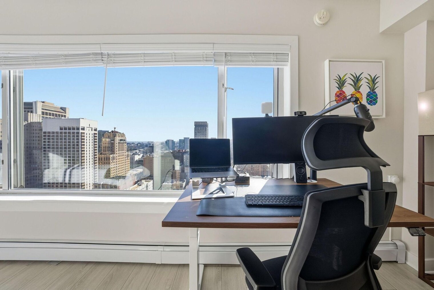 Building Photo - 899 Pine St