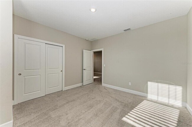 Building Photo - 13827 Green Hammock Pl