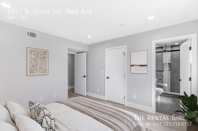 Building Photo - Hot-to-Go 5BR Townhome in Hollywood Dell w...