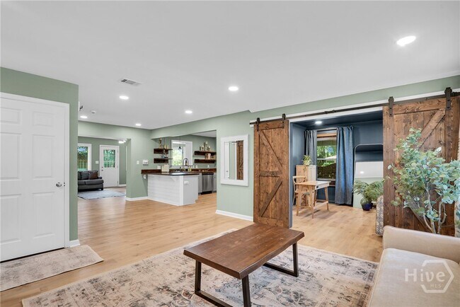 Building Photo - 9 Hillyer Dr