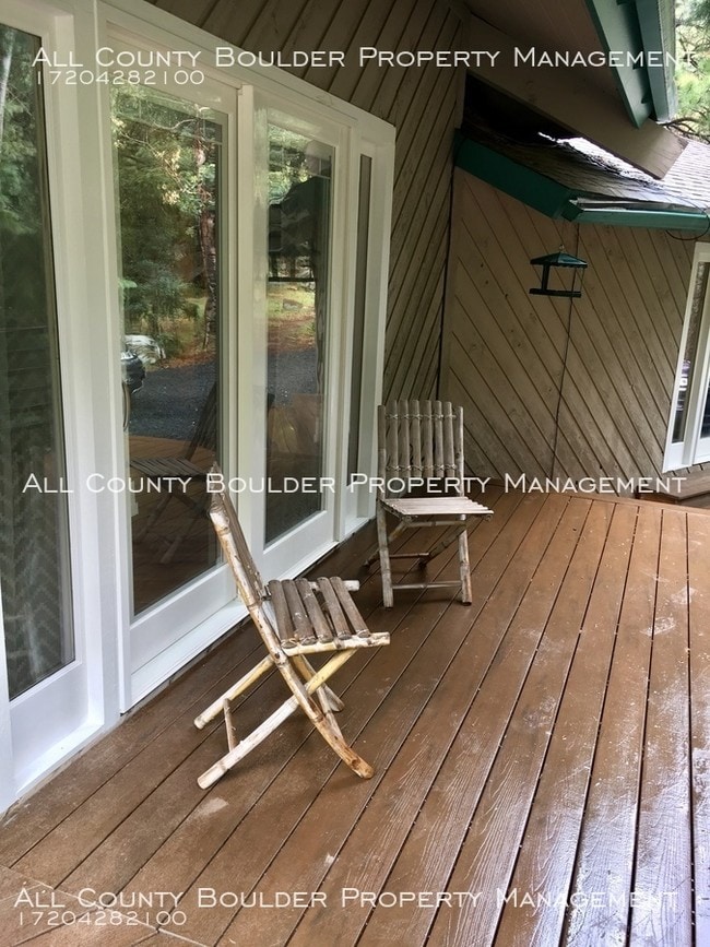 Building Photo - Renovated Lefthand Canyon Home