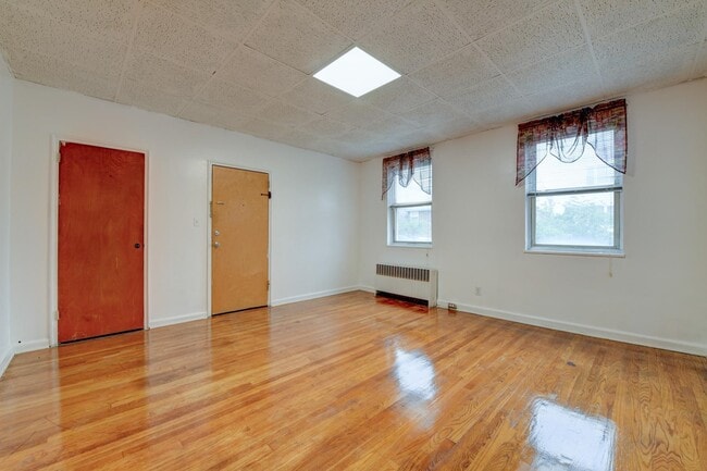 Building Photo - 71/73-73 Carmer Ave