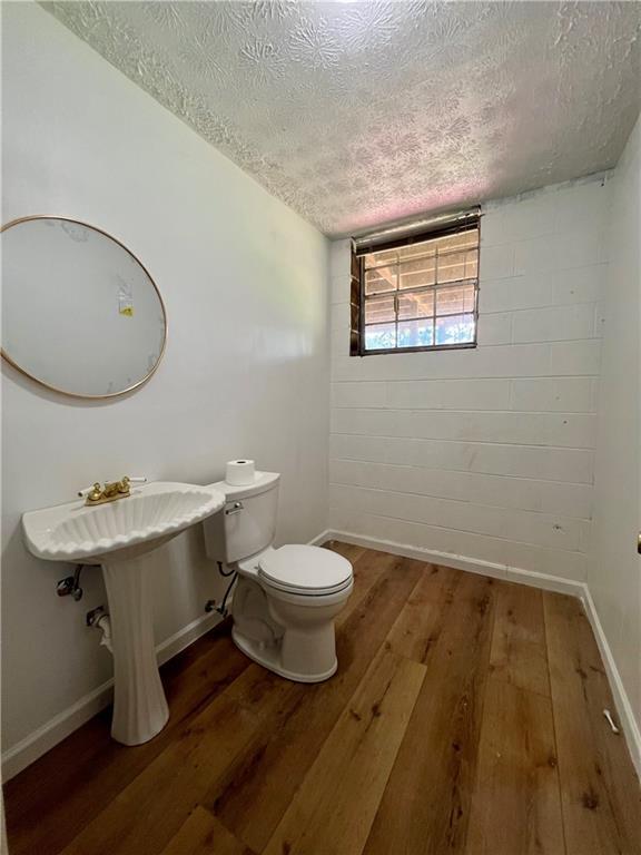 Building Photo - 6695 Courtney Dr