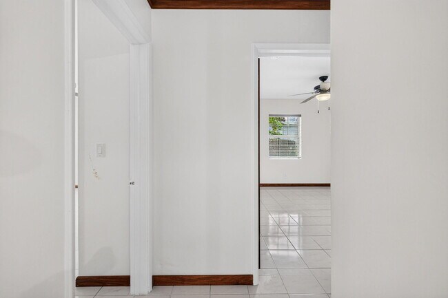 Building Photo - 2060 Tropic Isle