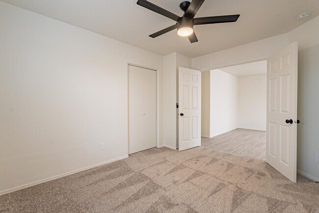 Building Photo - 338 N 152nd Dr