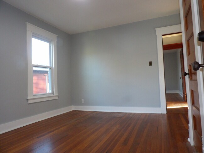 Building Photo - 172 Woodland St