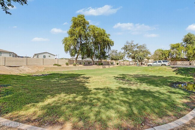 Building Photo - 635 W Colt Rd