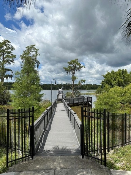 Building Photo - 3324 Parkchester Square Blvd