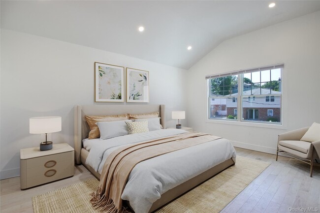 Building Photo - 46 Linwood Rd S