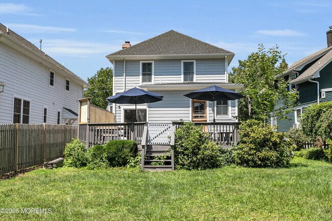 Building Photo - 17 Brown Pl
