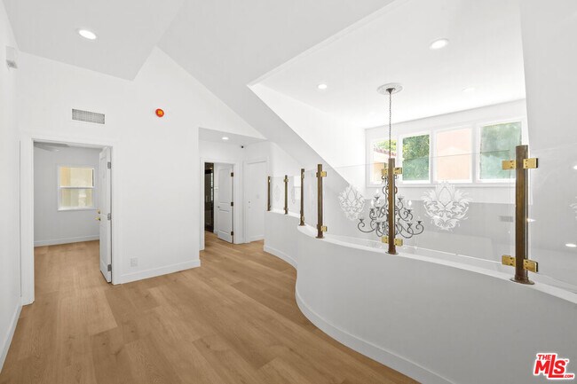 Building Photo - 244 S Almont Dr