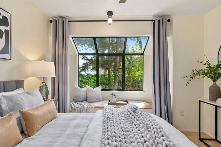 Staging - Bedroom nook - 1740 NE 86th St