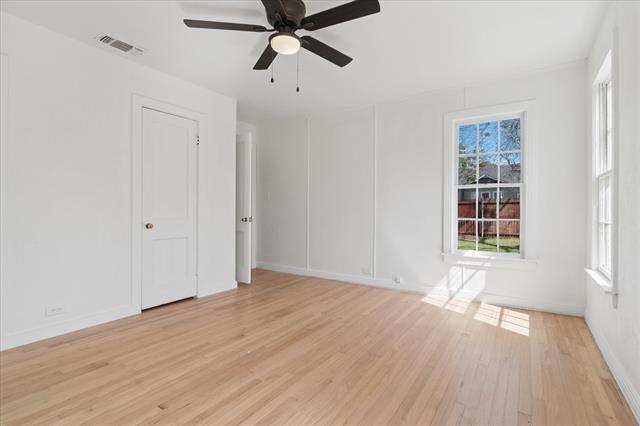 Building Photo - 602 W Pecan St