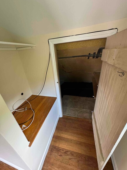 Building Photo - 468 Lincoln Ave