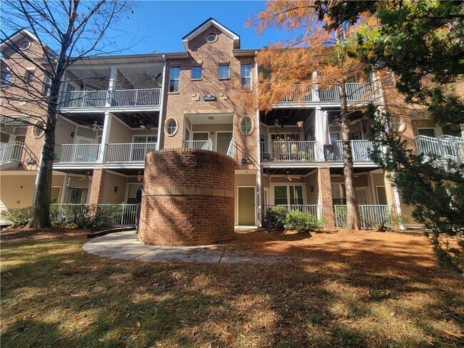 Building Photo - 245 Amal Dr SW