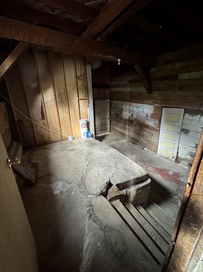 Building Photo - 811-813 Franklin Ave.