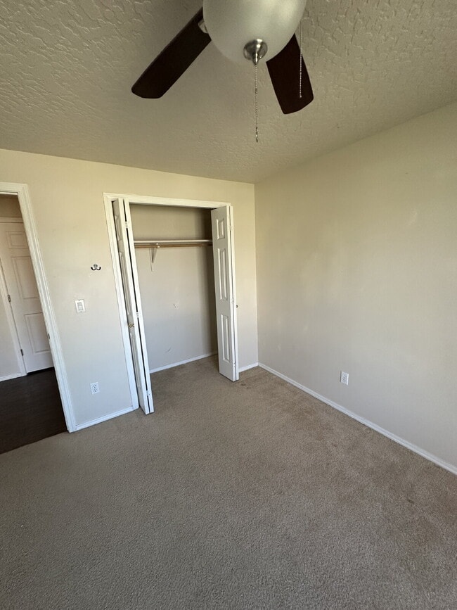 Building Photo - 1328 Goldenrod Pl