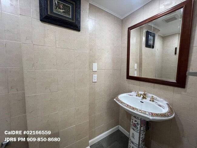 Building Photo - Arcadia 3 Bedroom Home