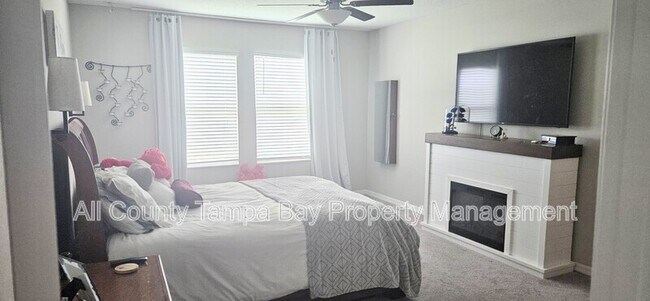Building Photo - 1443 Tahitian Sunrise Dr