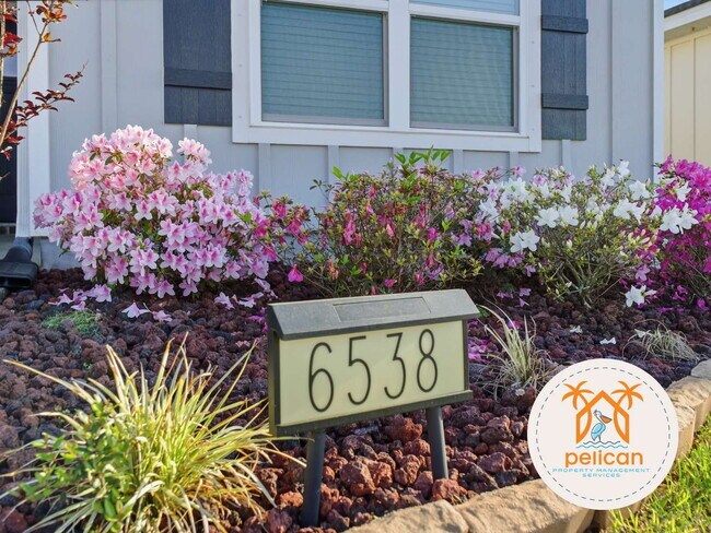 Building Photo - A Clean, Move-In Ready Home in the Heart of Pensacola