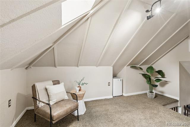 Building Photo - 556 S Canosa Ct