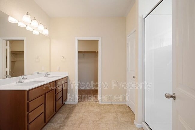 Building Photo - 129 Plata Ln