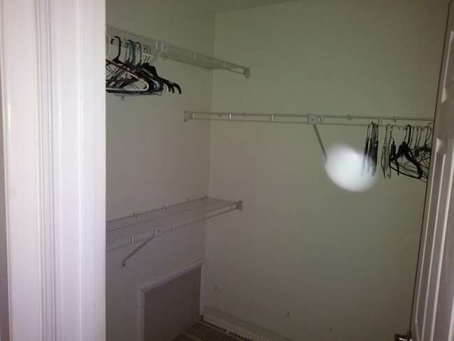 Building Photo - 8120 Pagoda Dr