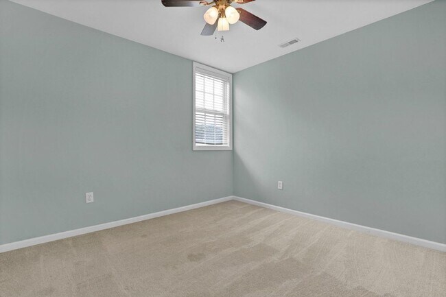 Building Photo - 1010 Meridian Dr