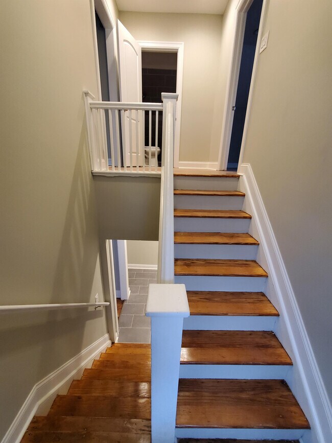 Building Photo - 2914 Hurlbut St