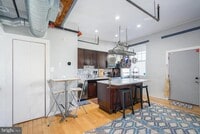 Building Photo - 1125 E Columbia Ave