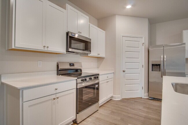 Building Photo - Brand-New 4BR Home in Gaylen Oaks  | Quartz Countertops, 9’ Ceilings, Open Layout | Fenced Backyard