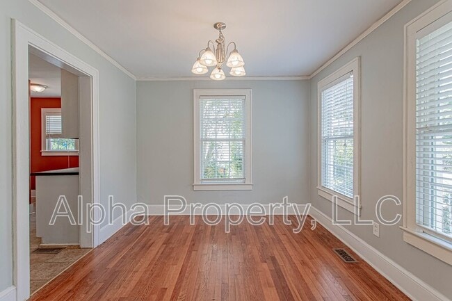Building Photo - 14 Skyland Dr