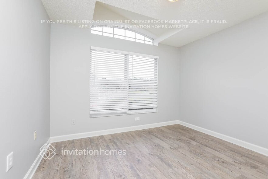 Building Photo - 809 Delfino Pl