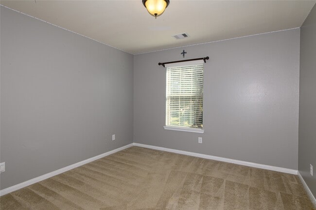 Building Photo - 15619 Mossy Park