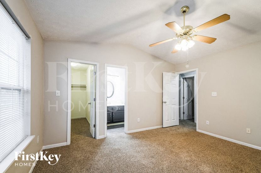 Building Photo - 6738 Wimbledon Dr