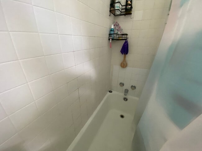 Building Photo - Awesome 2 bedroom Bungalow in Cory-Merill Neighborhood