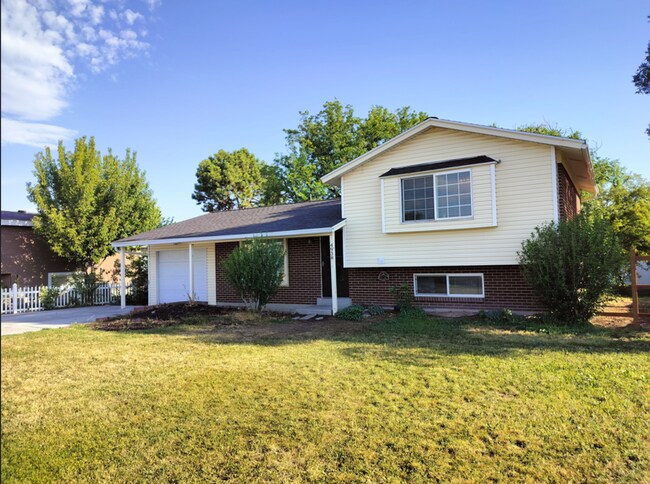 Primary Photo - Well Maintained West Valley Home |4bd/2ba ...