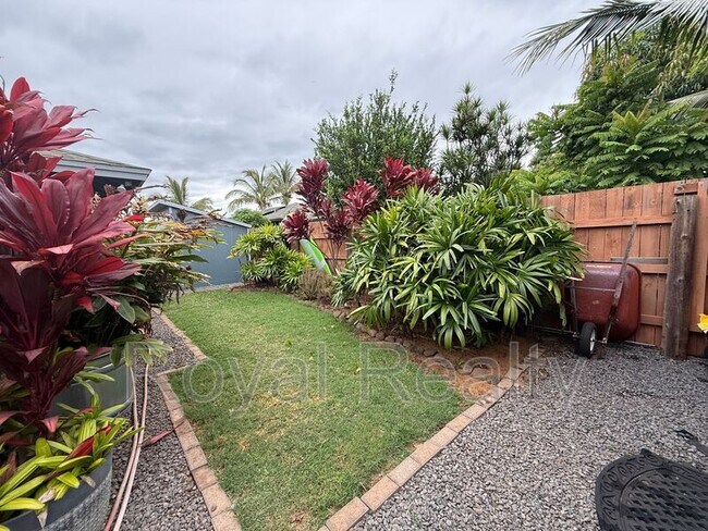 Building Photo - 128 Hoopili Akau St